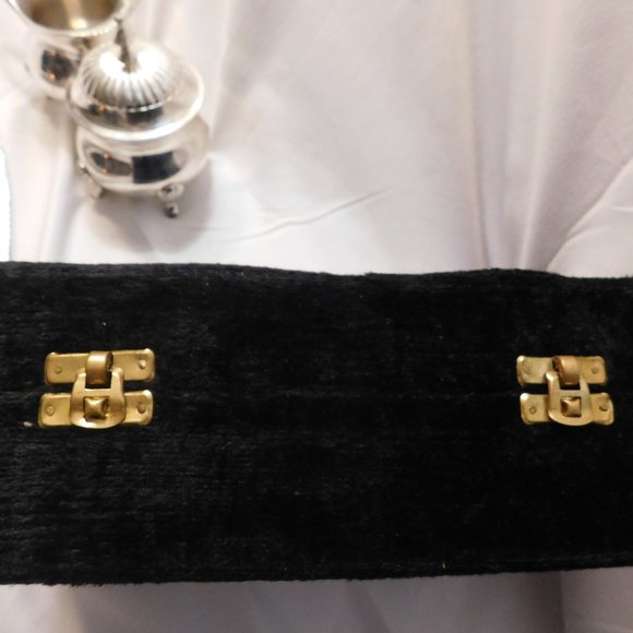 International Silver Company Tray, Creamer & Sugar Bowl in Black Velvet Box - Picture 3 of 12